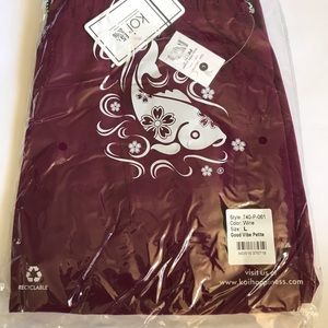 NWT Koi Jogger style scrub pants Wine color size L petite